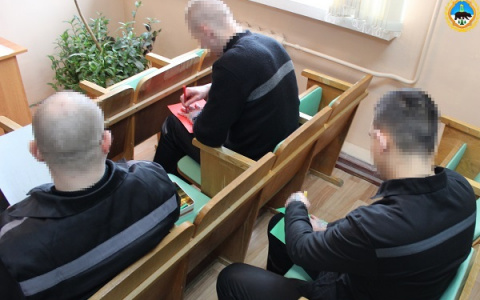 Звонков от "сотрудников банка" станет меньше: в России заблокируют сотовую связь в СИЗО и колониях