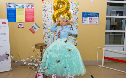 Ухтинка своими руками радует посетителей ЖД вокзала