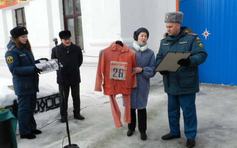 В Ухте состоялась торжественная церемония открытия мемориальной доски памяти заслуженного спасателя