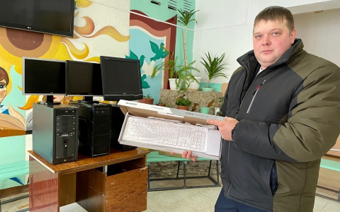 Шахтер из Ухты дарит компьютеры нуждающимся