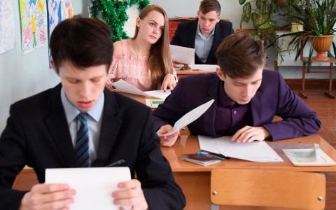 Анзор Музаев предложил сократить количество контрольных работ в школах