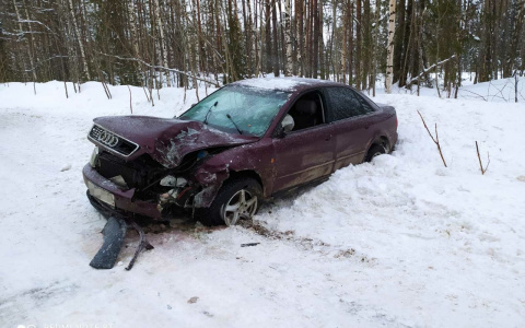 После аварии под Сосногорском в тяжёлом состоянии госпитализирована женщина-водитель Audi