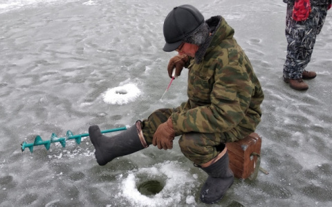 Рыбалки больше не будет: в Коми запретили выходить на лед