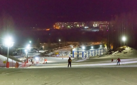 Жители Ухты насладились "ночными катаниями" на базе "Сияние Севера": фотоотчет