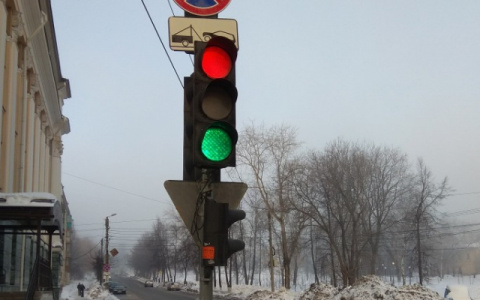 Содержание светофоров на трассе Сыктывкар - Ухта обойдется в 1,9 млн рублей