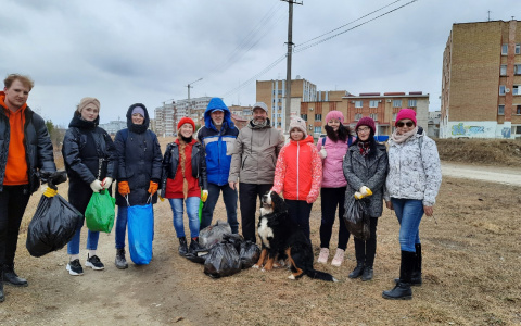 За чистый город!: Журналисты Ухты и горожане начали череду субботников