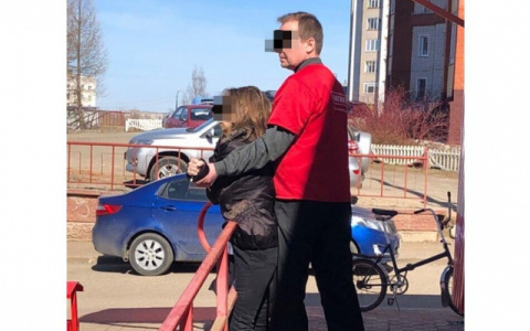 В Коми мужчина из-за ревности чуть не посадил свою возлюбленную