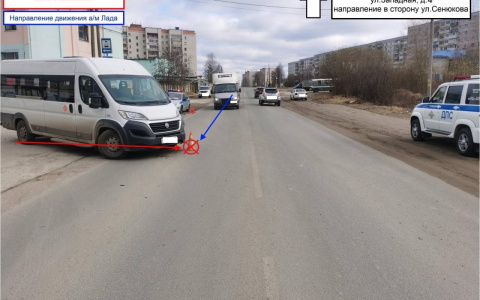 В Ухте водитель автобуса не уступил дорогу и столкнулся с "Ладой"