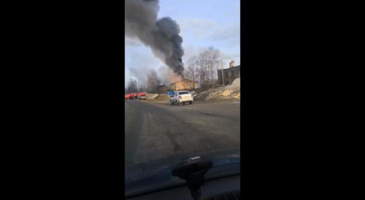Пожар в ухтинской гостинице: эвакуированы 45 человек Пожар в ухтинской гостинице: эвакуированы 45 человек