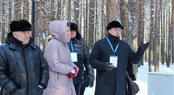 На выставке техники для коммунальных служб решался вопрос о ее покупке для города На выставке техники для коммунальных служб решался вопрос о ее покупке для города