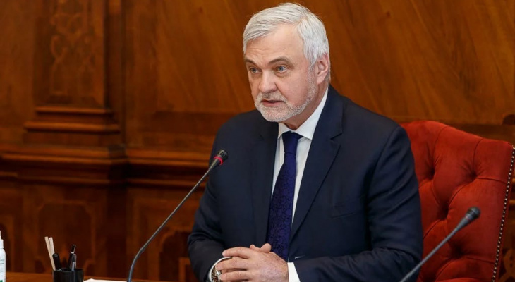 Глава Коми поручил оказать помощь семье девочки, пострадавшей от своры собак Глава Коми поручил оказать помощь семье девочки, пострадавшей от своры собак