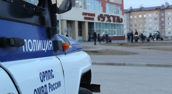 На митинге в Ухте полицейских было больше, чем протестующих. Собственные корреспонденты с места событий: На митинге в Ухте полицейских было больше, чем протестующих. Собственные корреспонденты с места событий: