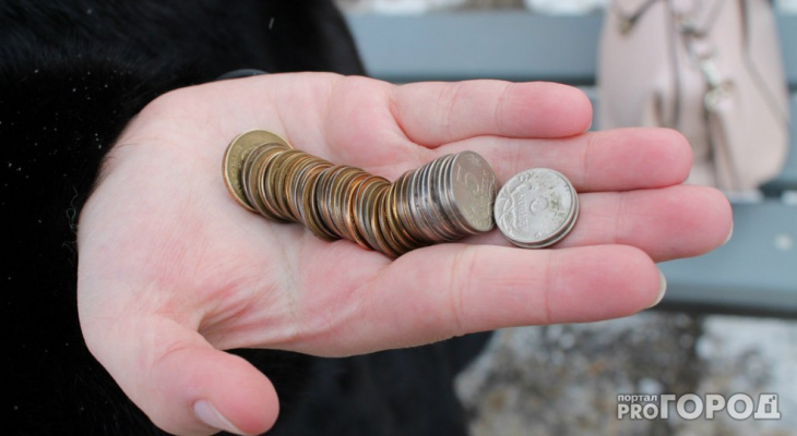 Каждый третий россиянин живет на $8 в день: падение доходов ускорилось в 4 раза Каждый третий россиянин живет на $8 в день: падение доходов ускорилось в 4 раза