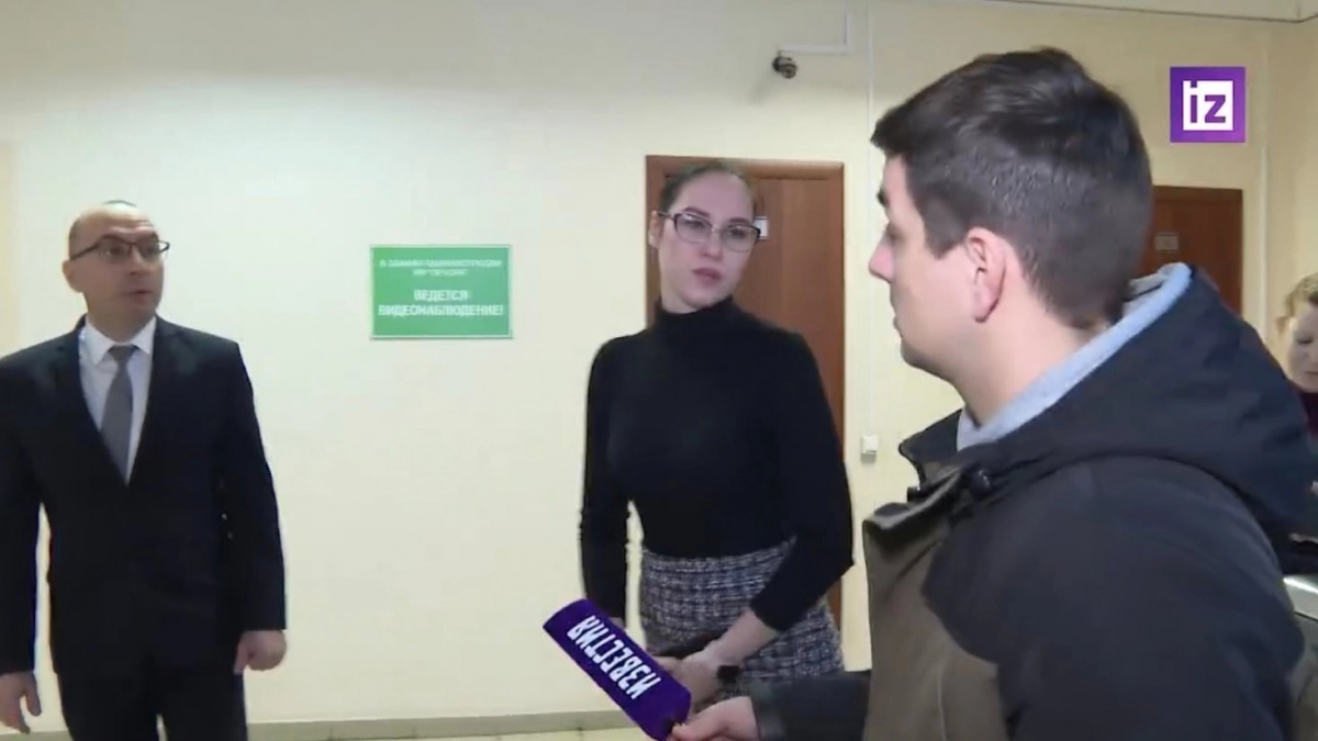 "Проститутки Михайлова!": глава Печоры оскорбил журналистов федерального издания