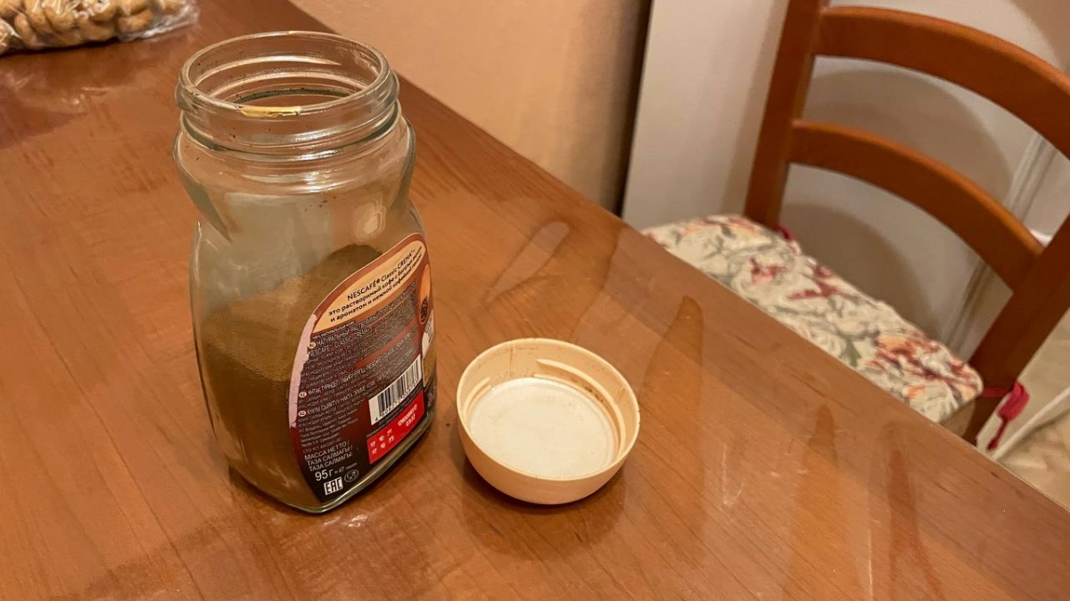 Банки из-под кофе теперь не выбрасываю и берегу как зеницу ока: вот как они выручают в хозяйстве