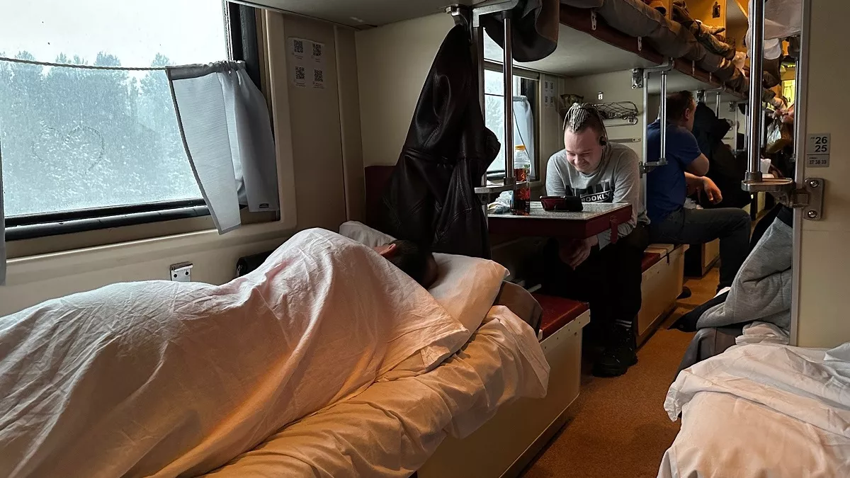 Удобнейшее место в плацкарте РЖД, которое многие избегают - а зря