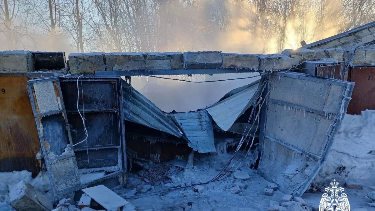 В Коми спасатели тушили пожар площадью более 70 квадратных метров