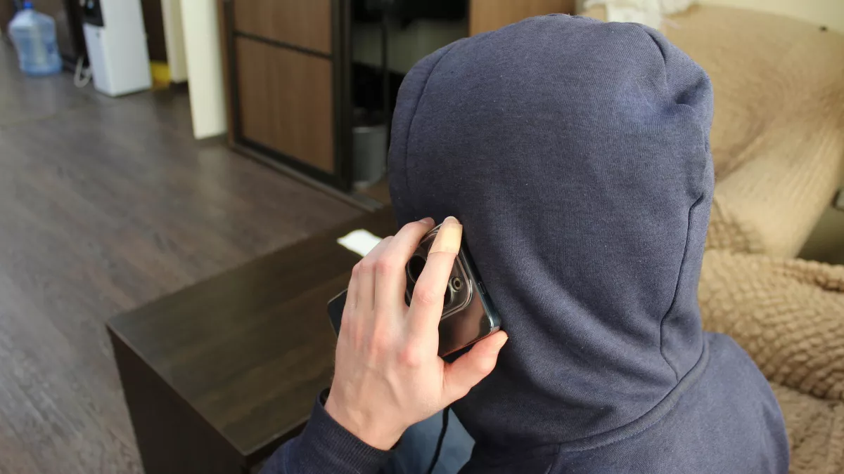 Мошенники вовлекают жителей Коми в совершение диверсий под угрозами и обещаниями выплат