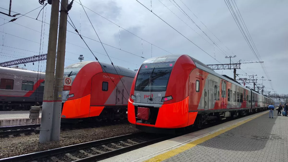 Почему поезда "стучат колесами" только в России - а в Европе, Китае и Японии ездят бесшумно