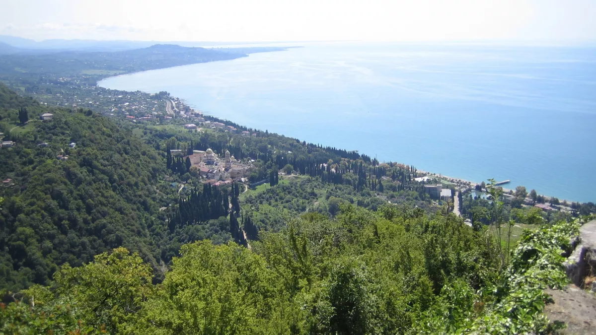 Переехать на пенсии на край России и остаться здесь навсегда: восемь мест для доступной и достойной жизни