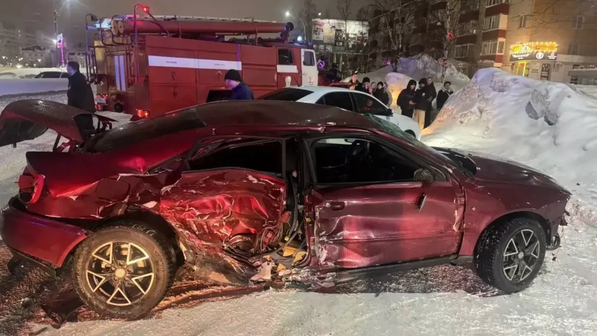 В Коми столкнулись две “Ауди”