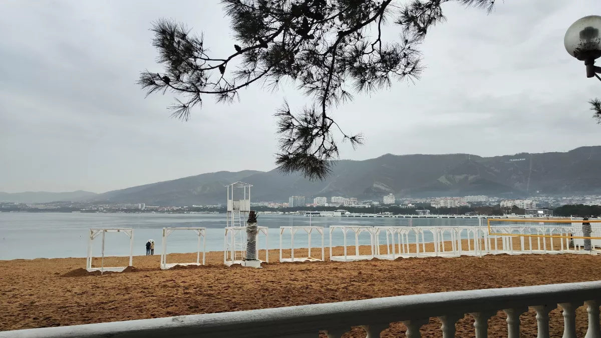 Вонючее море и сплошные пробки: российский турист поделился честным отзывом о популярном курорте