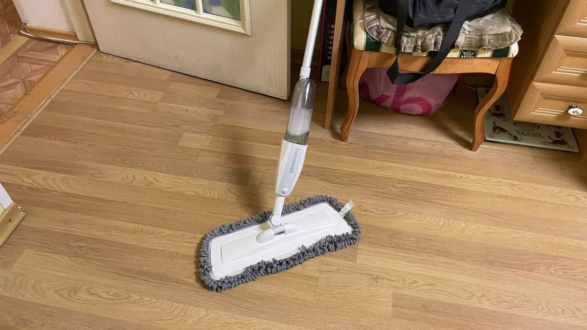 Стакан на ведро — и ламинат с линолеумом будут чистыми до неприличия: теперь другие средства не использую — и убираюсь реже