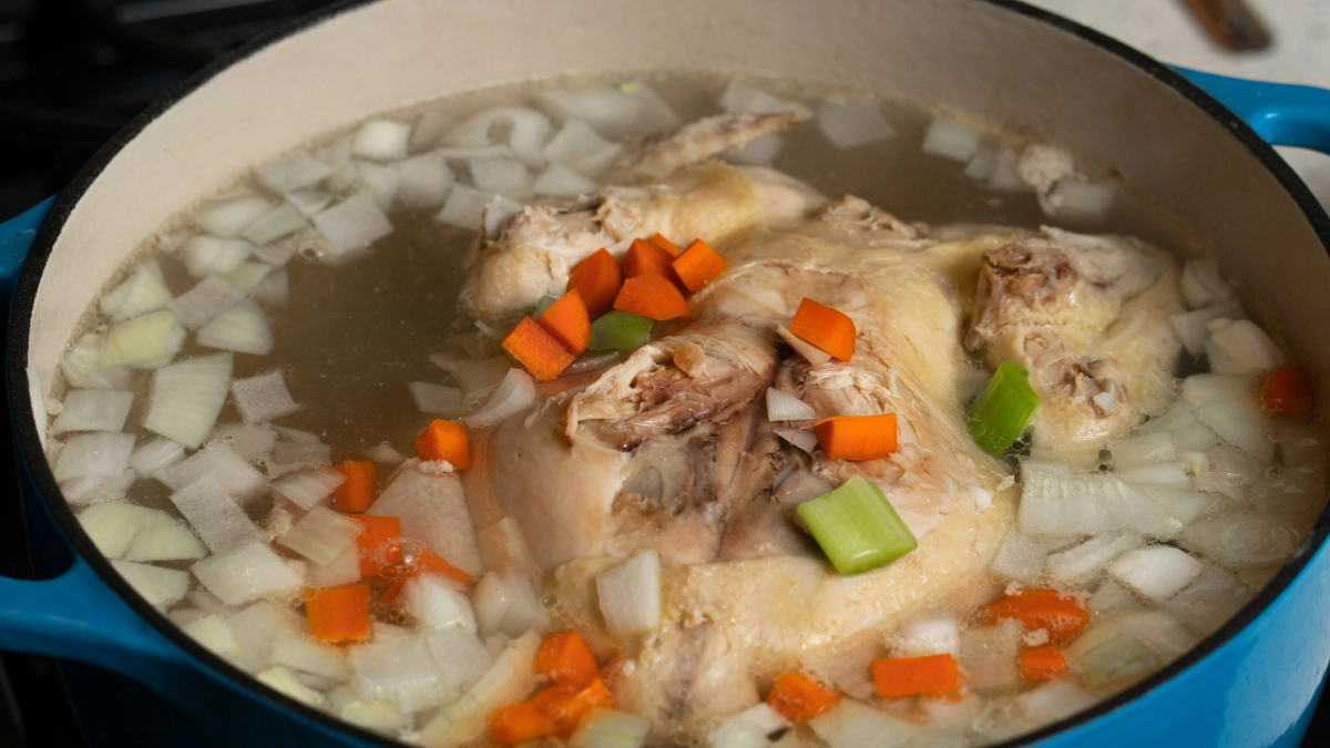 Чтобы бульон был прозрачным, как слеза: 4 правила варки мяса без пенки - запомните их и не допускайте ошибок