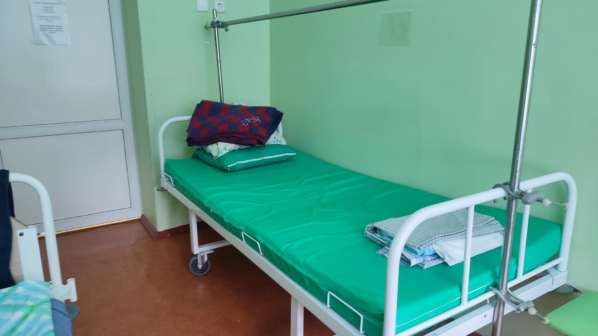 Коми республиканская клиническая больница закупит 30 механических кроватей за 2,6 миллиона рублей