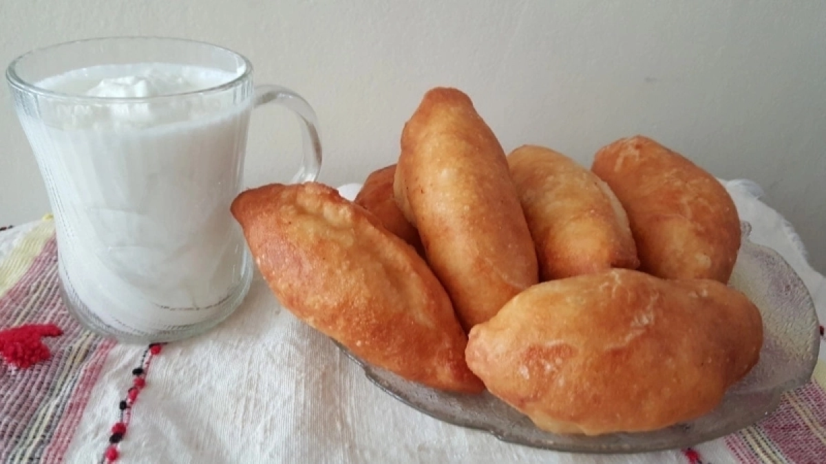 Воздушные как пух и безумно вкусные: пирожки, которые мои дети готовы есть ежедневно - нашла идеальный рецепт