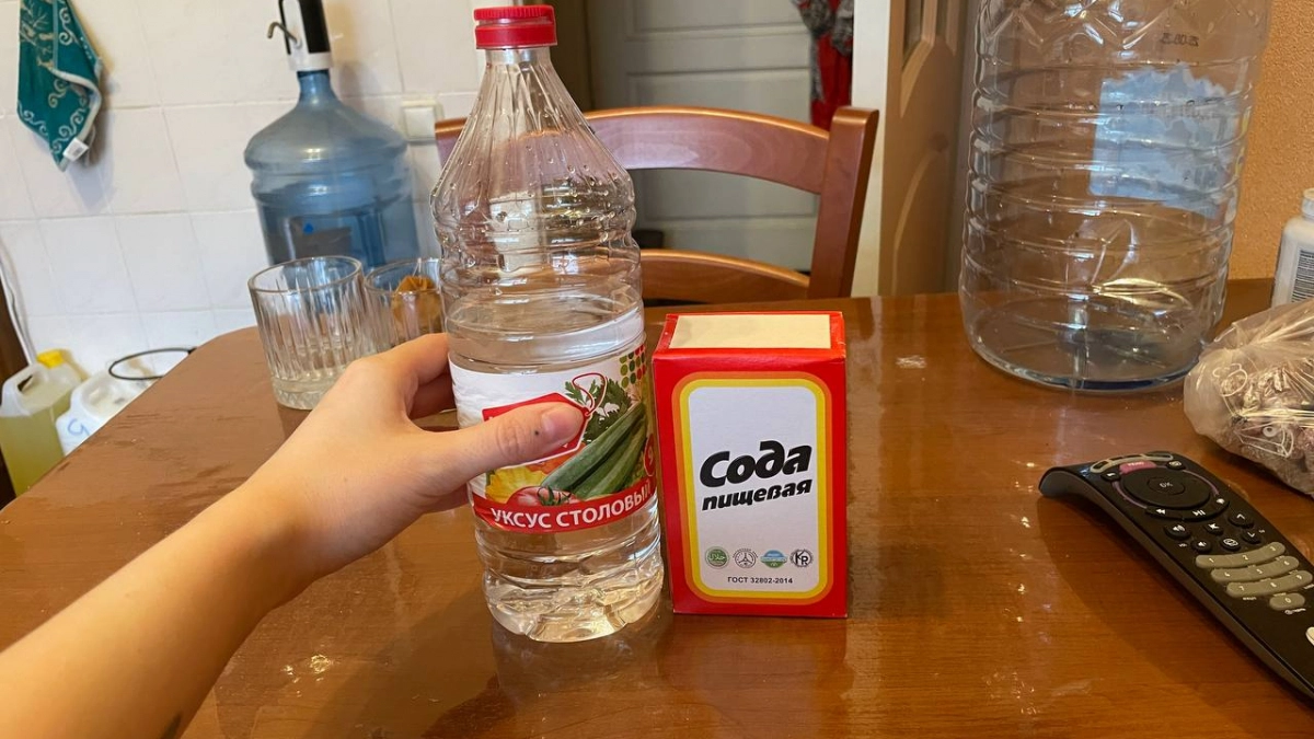 Смешали соду, уксус и йод — и результат превзошёл ожидания: работает в 100 раз лучше дорогой "химии"