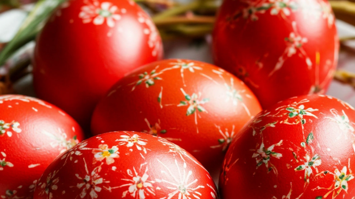 Каркаде — вчерашний день: делаю другую «заварку» — и яйца к Пасхе цвета алой розы