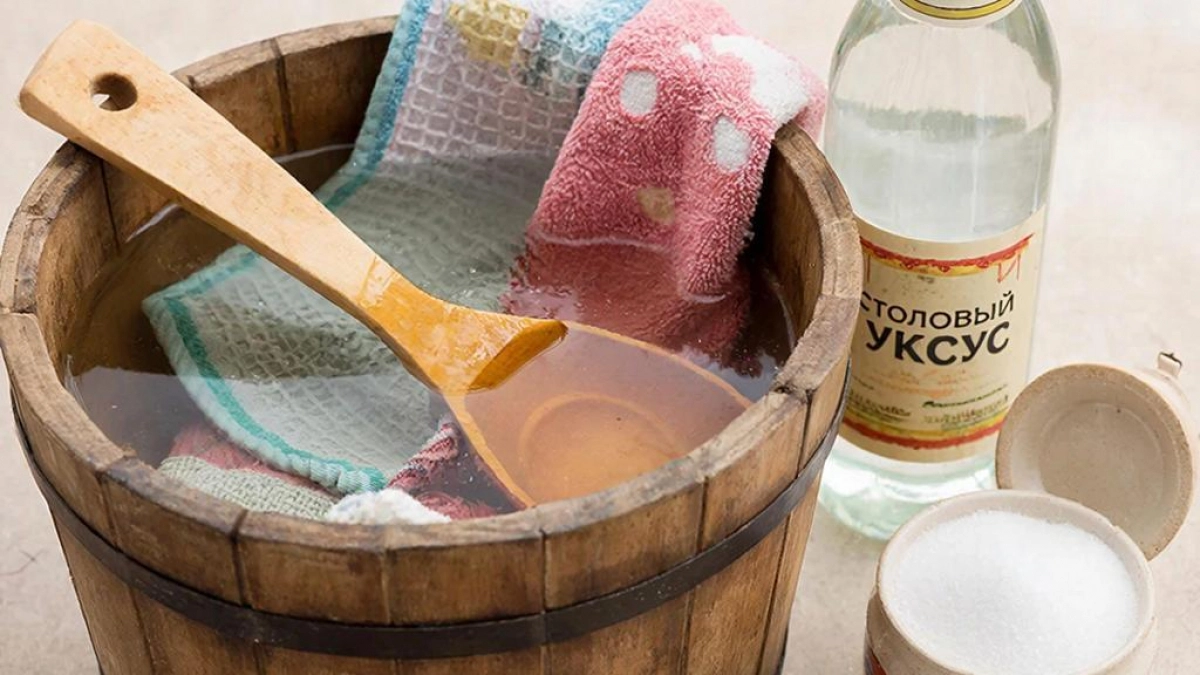 2 ст. л. на 10 литров — и полотенца снова кипенно-белые: как легко отбелить кухонный текстиль по методу японок