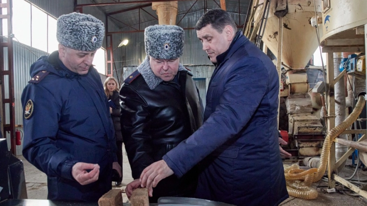 Лес, нитки и книги: как в колониях Коми создают экспортный продукт