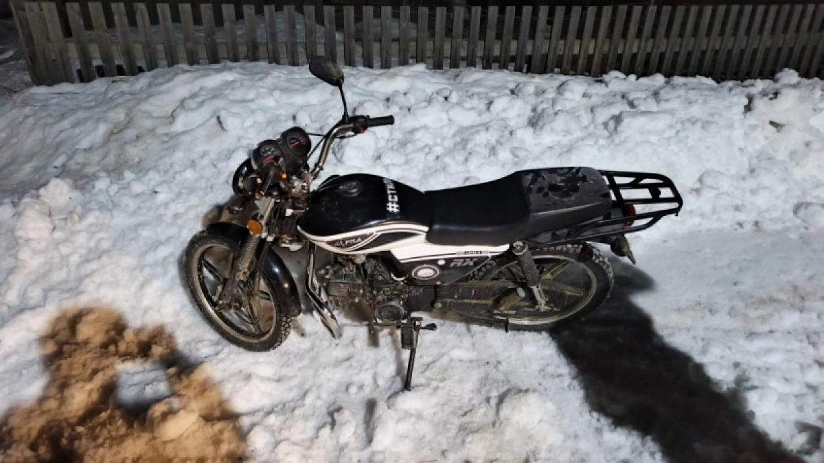 В Коми подросток на мопеде без прав попал в аварию с 12-летним пассажиром: последствия и ответственность родителей