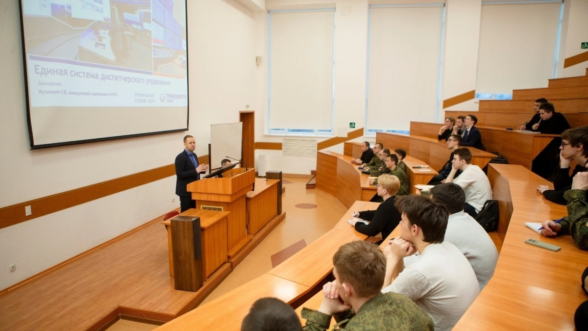 Студенты УГТУ получили практические знания о работе нефтетранспортной компании