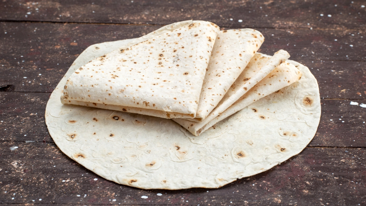 Беру лаваш и через 10 минут уже едим: такие классные вкусняшки, ну прямо как турецкие - а с тестом никакой возни. И выходит в копейки