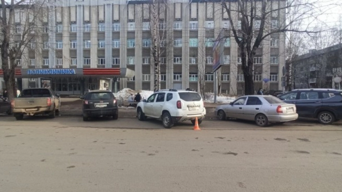 В Коми водитель сбила пешехода у поликлиники