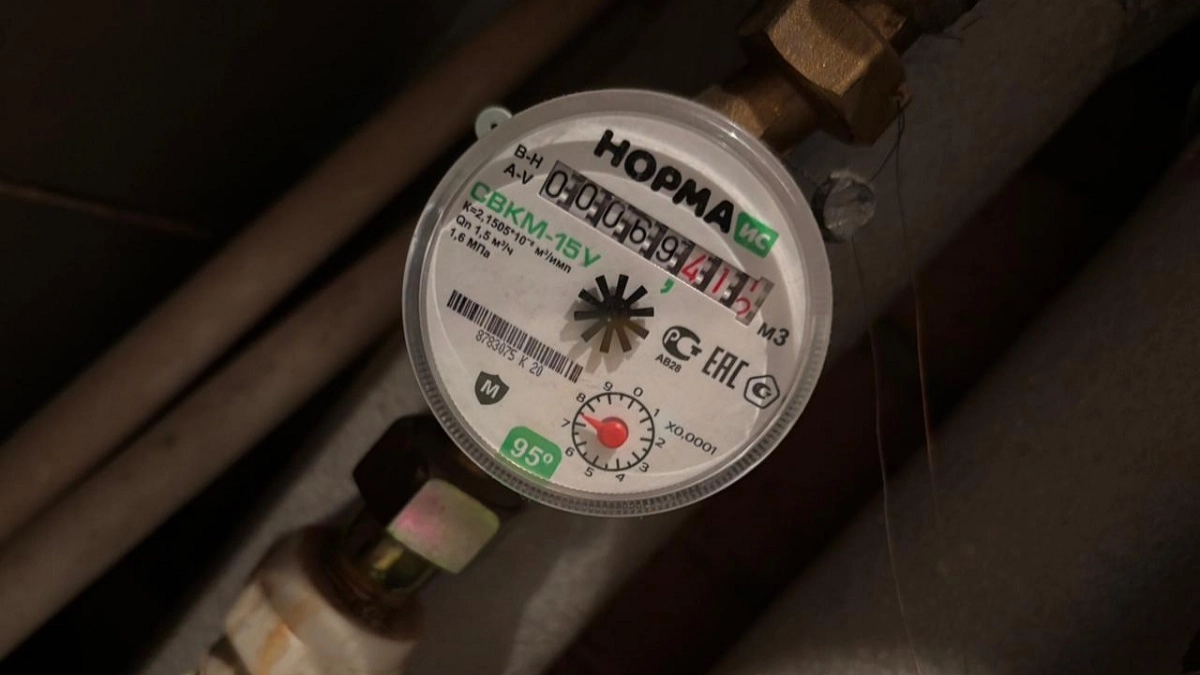 Счетчик воды не перестает крутиться даже при закрытых кранах: проверенные способы устранения проблемы