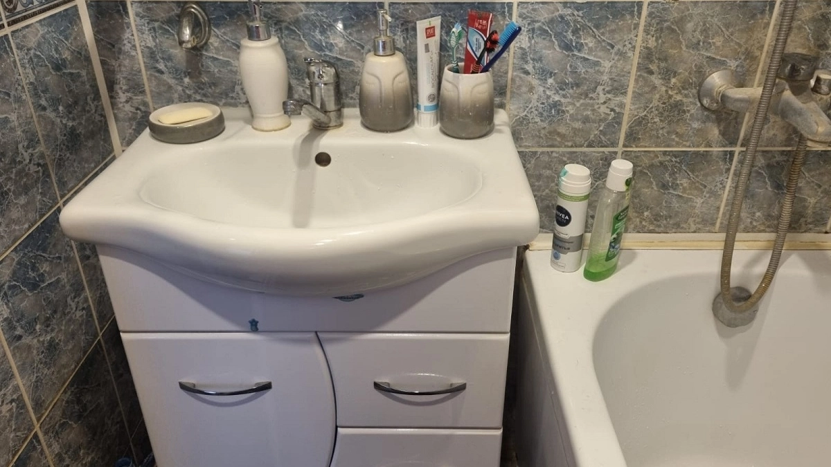 Тумба в ванной больше не в моде: сейчас все предпочитают этот вариант — куда красивее и функциональнее