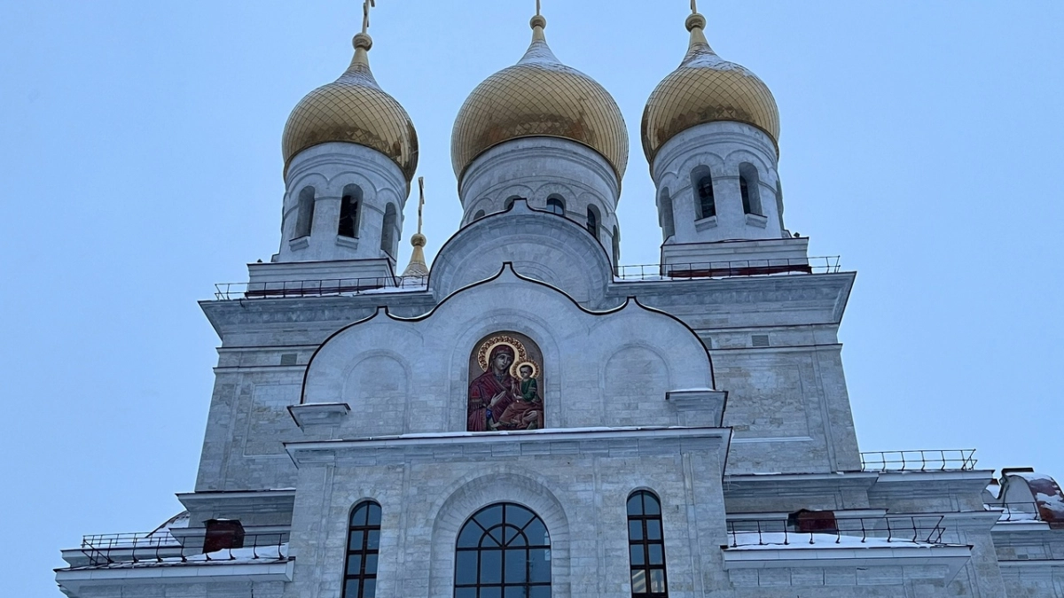 Православным жителям Коми разъяснили смысл посещения кладбищ в Вербное воскресенье