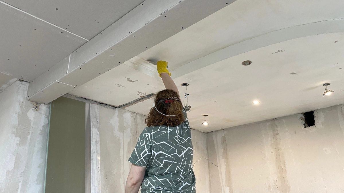 Новый тренд отделки потолка в 2026 - служит долго и выглядит дорого: пять современных идей