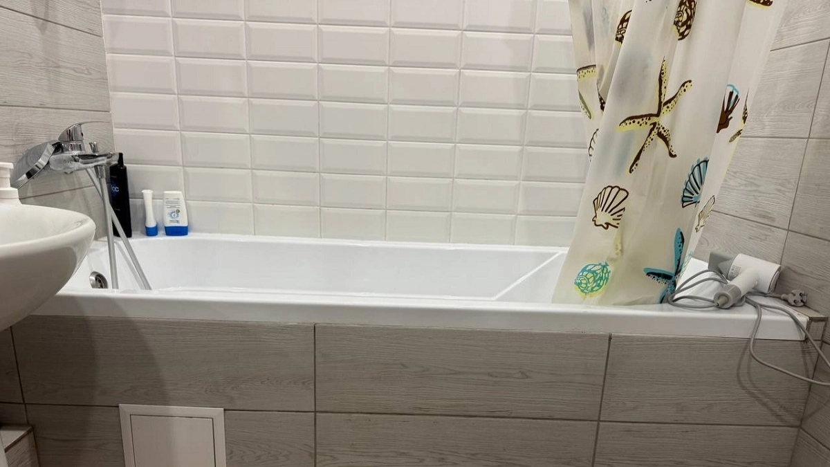 Плитка в ванной больше не в моде: вот 5 материалов, которые выбирают дизайнеры в 2026 году