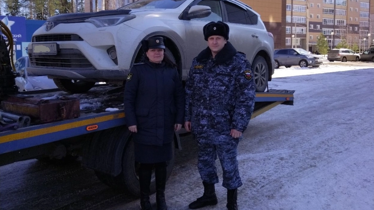 У жителя Коми арестовали “Тойоту” из-за ошибок бывшего владельца