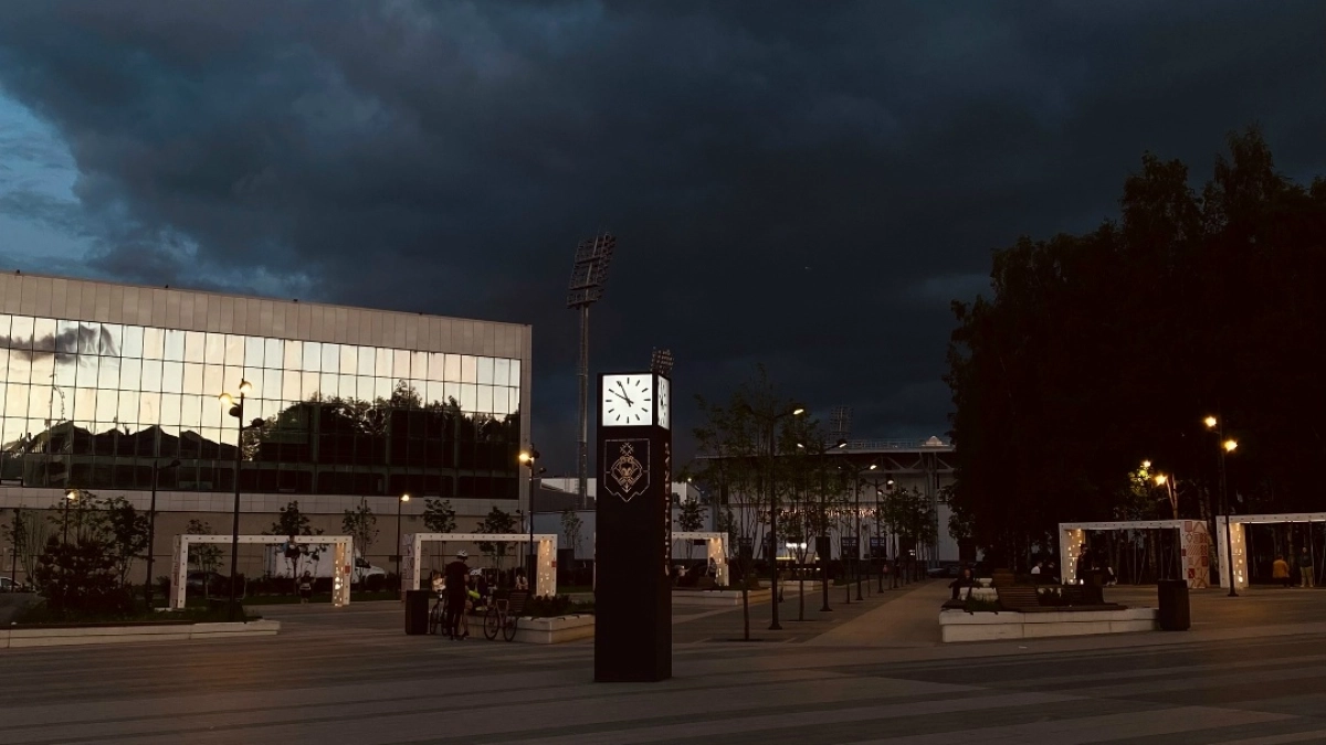 Качели на площадке “под часами” в столице Коми установят к лету