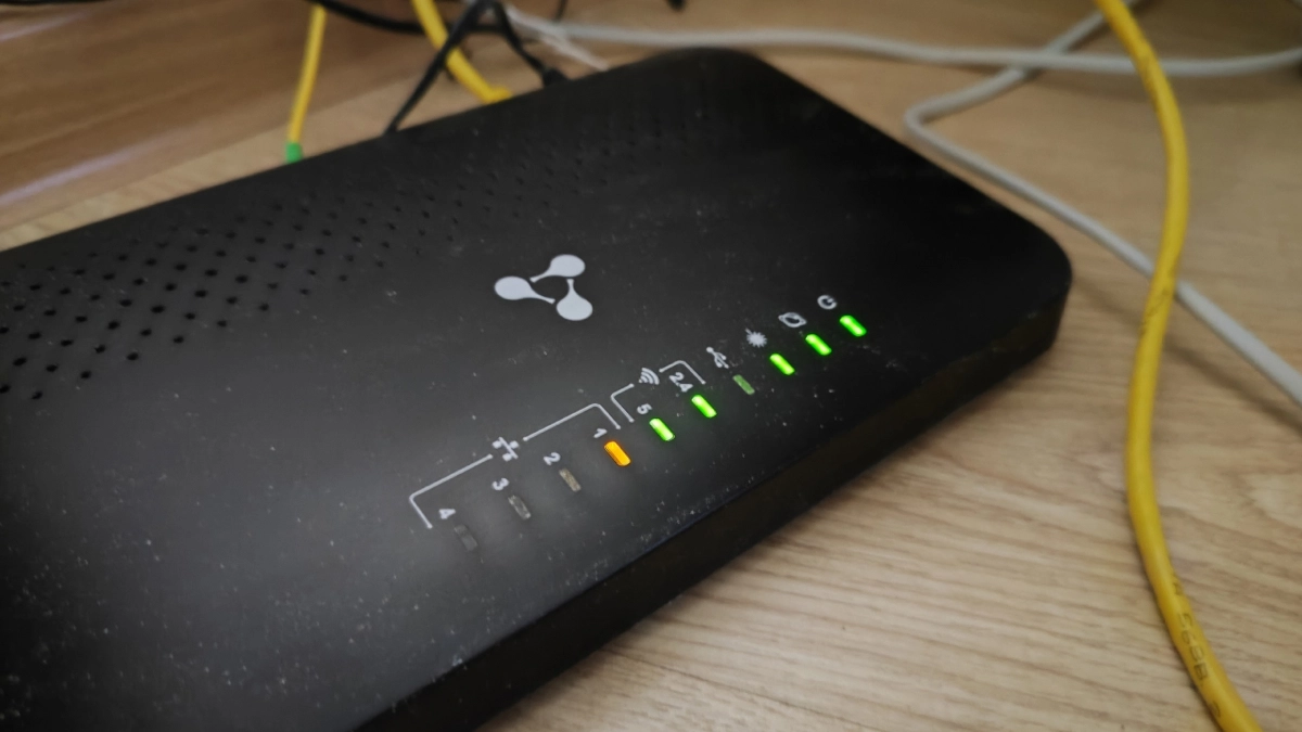 Почему интернет по кабелю быстрее, чем по вай-фаю, и как я наконец решил эту проблему у себя дома