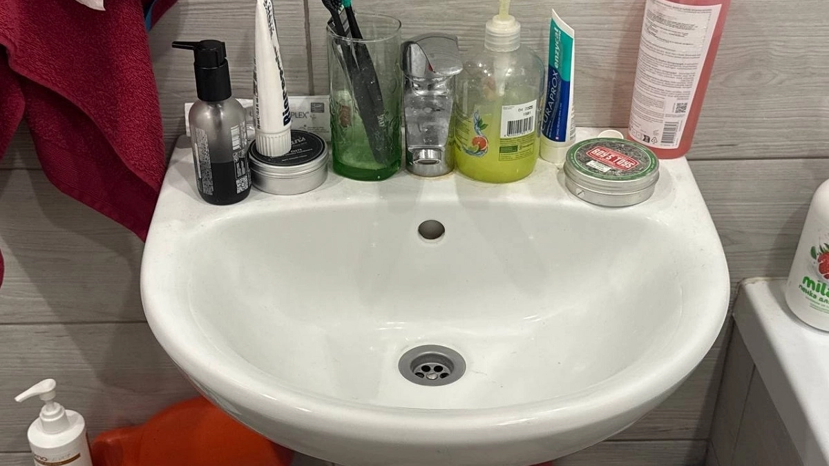 Как избавиться от черной плесени, грибка на герметике в ванной: чистота за несколько простых шагов