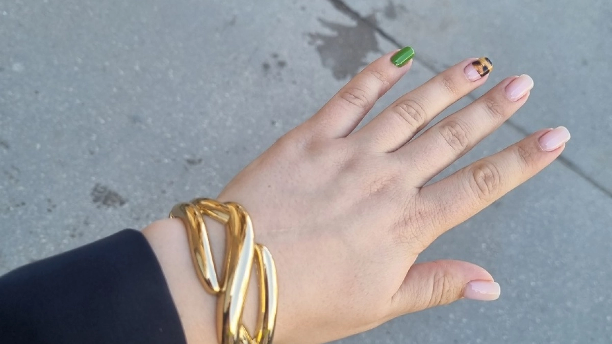 Яркие ногти больше не в моде: современная реальность нейл мастеров - вот что в тренде этой весной