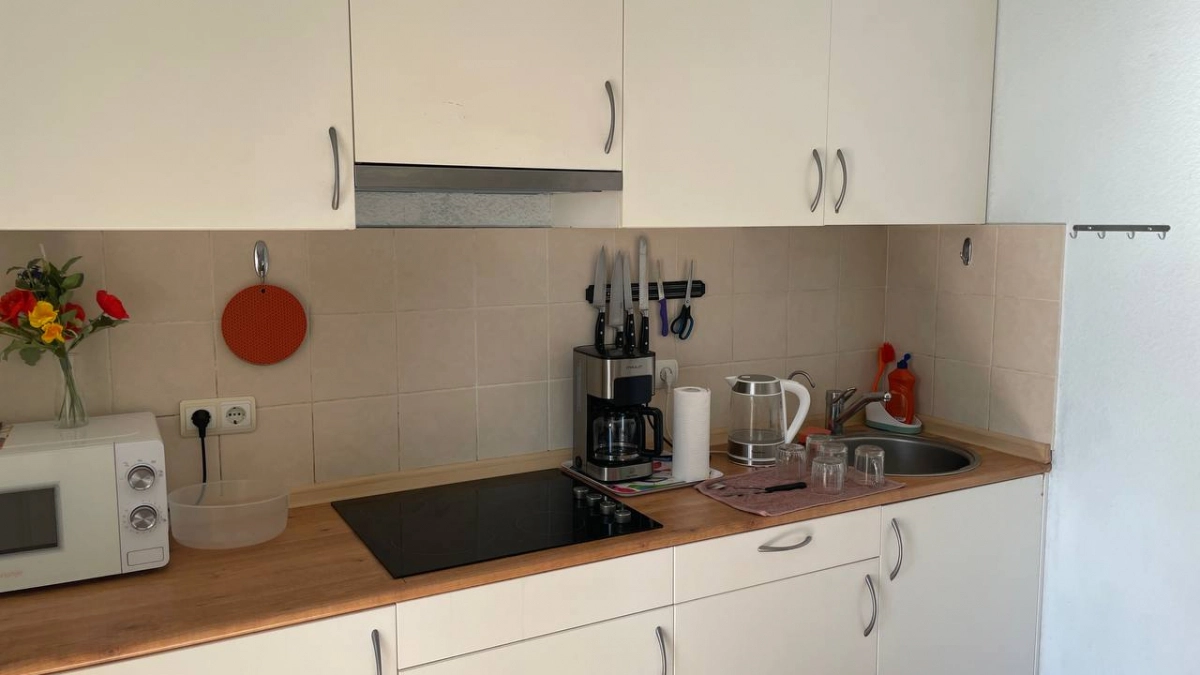 Застарелый жир и липкий налет уйдут на глазах: советский способ, после которого вся кухня будет сиять