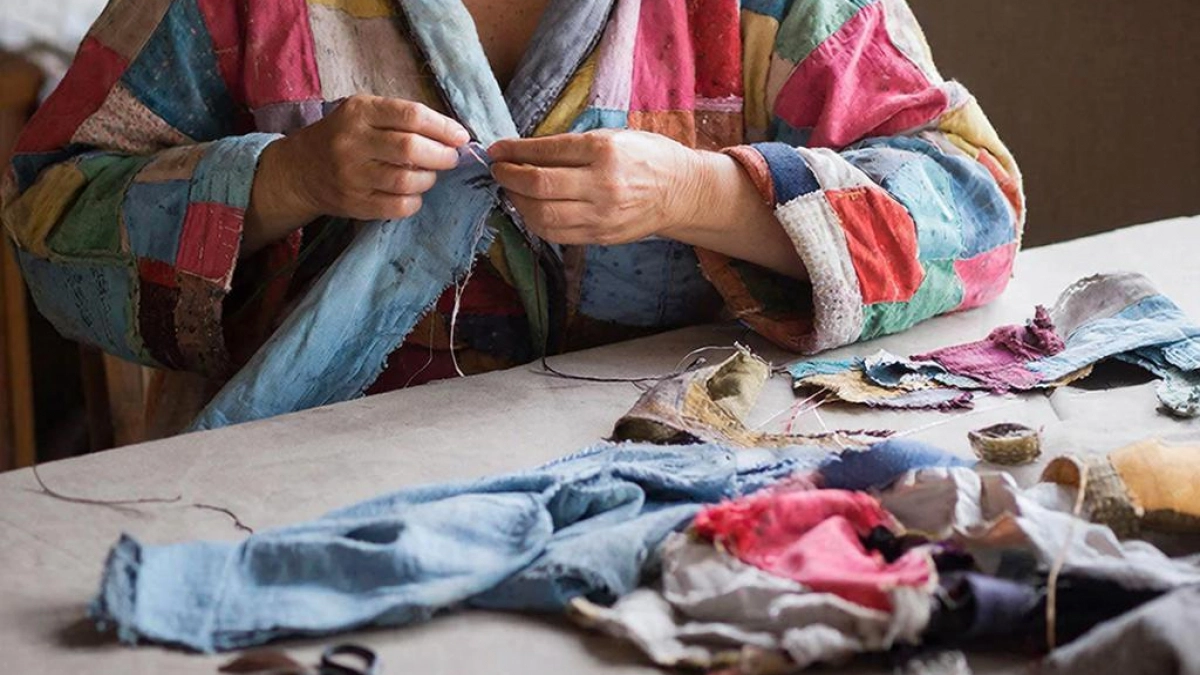 Кучу старой одежды превращаю в полезные вещи для дома: вот что я делаю - 6 идей